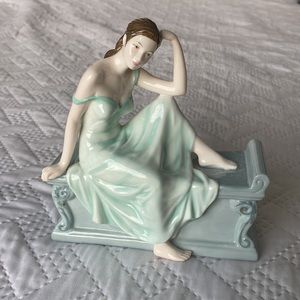 Royal Doulton Natural Beauty Collection